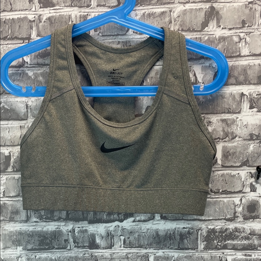Nike Women's‎ gray
Sports Bra